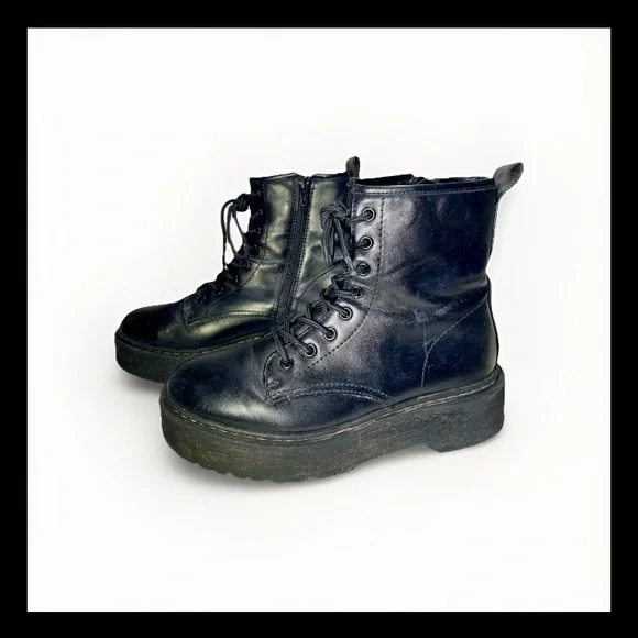 ❌SOLD‼️❌ Target Black Combat & Moto Boots - Picture 4 of 13